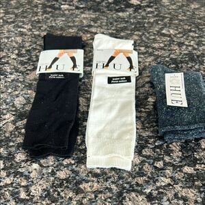 HUE ASSORTED WOMENS SOCKS  FROM NORDSTROM LOT OF 3 NWT